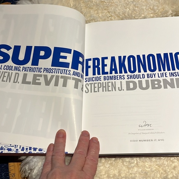Super Freakonomics Book - Picture 4 of 8